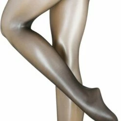 Nieuw 👍 FALKE Matt Deluxe Doorschijnend Hoogwaardig Zacht Comfortabel Elegant Zonder Motief Sheer 20 Denier Zwart Dames Panty - Maat S-M ✔️ -Beenmode Winkel 334x840 1