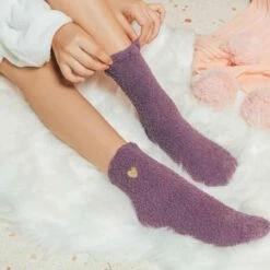 Kopen π€© GrandSock Fluffy Sokken Dames - Huisokken, Warme Winter Sokken - Print Hart - Paars 36-40 - Dikke Sokken - Extra Zacht π 7 Kopen π€© GrandSock Fluffy Sokken Dames - Huisokken, Warme Winter Sokken - Print Hart - Paars 36-40 - Dikke Sokken - Extra Zacht π -Beenmode Winkel 550x451