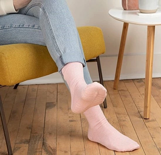 Korting ⭐ Malinsi Sokken Antislip 3-Pack - 3 Paar Lichte Kleuren Maat 42-46 - Huissokken Dames En Heren Anti Slip ⌛ 5 Korting ⭐ Malinsi Sokken Antislip 3-Pack - 3 Paar Lichte Kleuren Maat 42-46 - Huissokken Dames En Heren Anti Slip ⌛ - Afbeelding 3