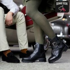 Groothandel 🥰 Bonnie Doon Dames Herringbone Panty 100 Denier Blauw Maat L/XL - Chique Panty - Streepjes Dessin - Brede Boord - Comfort - Herringbone Print - Gestreept - Little Herringbone Tights - Feestelijk - Blue Ashes - BP211908.1 🎁 -Beenmode Winkel 550x550 78