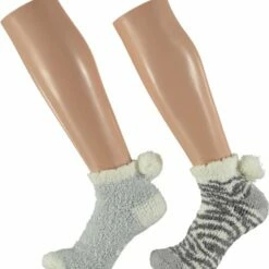 Aanbiedingen π Lage Bedsokken Dames | Grijs|Zwart | One Size | Slaapsokken | Warme Sokken Dames | Winter Sokken | Bedsokken Dames Maat 39 42 | Fluffy Sokken | Warme Sokken | Bedsokken | Fleece Sokken | Apollo βοΈ 11 Aanbiedingen π Lage Bedsokken Dames | Grijs|Zwart | One Size | Slaapsokken | Warme Sokken Dames | Winter Sokken | Bedsokken Dames Maat 39 42 | Fluffy Sokken | Warme Sokken | Bedsokken | Fleece Sokken | Apollo βοΈ -Beenmode Winkel 550x575 3
