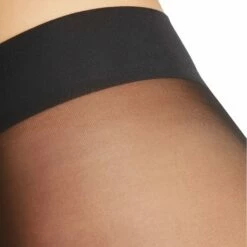 Nieuw 👍 FALKE Matt Deluxe Doorschijnend Hoogwaardig Zacht Comfortabel Elegant Zonder Motief Sheer 20 Denier Zwart Dames Panty - Maat S-M ✔️ -Beenmode Winkel 550x659 4