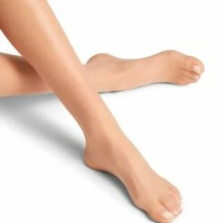 Hete verkoop 😍 FALKE Shelina Hoge Kwaliteit Onzichtbaar Zacht Comfortabel Glanzend Elegant Nylon Zonder Motief Ultra Sheer 12 Denier Beige Dames Panty - Maat S-M 🧨 -Beenmode Winkel 550x660 39