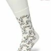 Gloednieuw β Bonnie Doon Dames Sokken Met Wijnglas Print Maat 36/42 Wit - Thema Sokken - Wijnglazen - Cadeau Sokken - Zacht Katoen Met Gladde Teennaad - Comfortabel - Perfect Cadeau - Bright White - BT991121 π 2 Gloednieuw β Bonnie Doon Dames Sokken Met Wijnglas Print Maat 36/42 Wit - Thema Sokken - Wijnglazen - Cadeau Sokken - Zacht Katoen Met Gladde Teennaad - Comfortabel - Perfect Cadeau - Bright White - BT991121 π -Beenmode Winkel 550x776