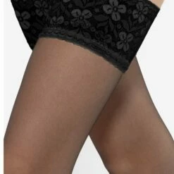 Coupon 🌟 Gatta Matte Hold Up Kousen Met Brede Kant Michelle Van 20 Denier, Maat 3-4 (M/L) Kleur Zwart 😉 -Beenmode Winkel 550x794 2